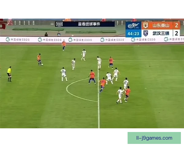 焦点时刻英超赛场五大看点VAR判罚争议再度引爆舆论热议风暴 焦点时刻英超赛场五大看点VAR判罚争议再度引爆舆论热议风暴